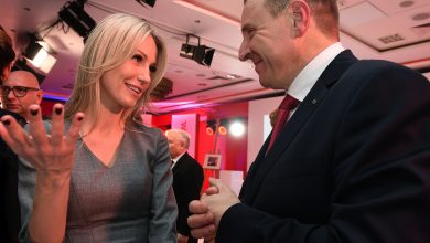 Photo of Borusewicz: Magdalena Ogórek zarabia 600 tysięcy złotych rocznie w TVP