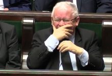 Photo of Jarosław Kaczyński zrobił potężnego fikołka w sprawie akcyzy na paliwo