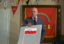 Photo of Rząd wyda 6 milionów złotych z funduszu na walkę z COVID-19 na… maszty na flagi Polski