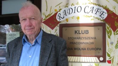 Photo of Warszawa: 85-letni właściciel Radio Cafe bankrutuje! Musiał sprzedać mieszkanie…