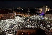 Photo of Masowe protesty w Polsce przeciwko wyjściu z UE