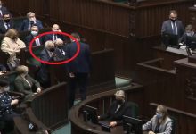 Photo of Terlecki ma COVID! Siedział dziś w Sejmie obok Kaczyńskiego